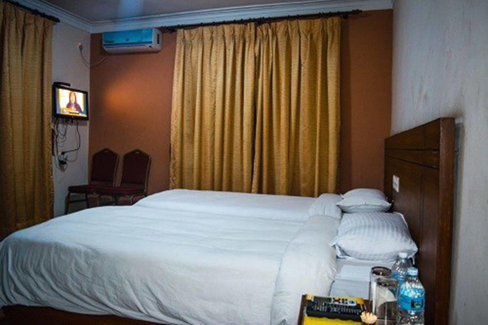 Aryal International Hotel Kathmandu Ngoại thất bức ảnh