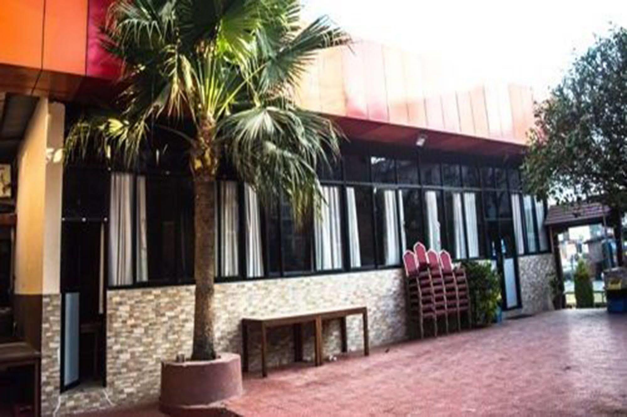 Aryal International Hotel Kathmandu Ngoại thất bức ảnh