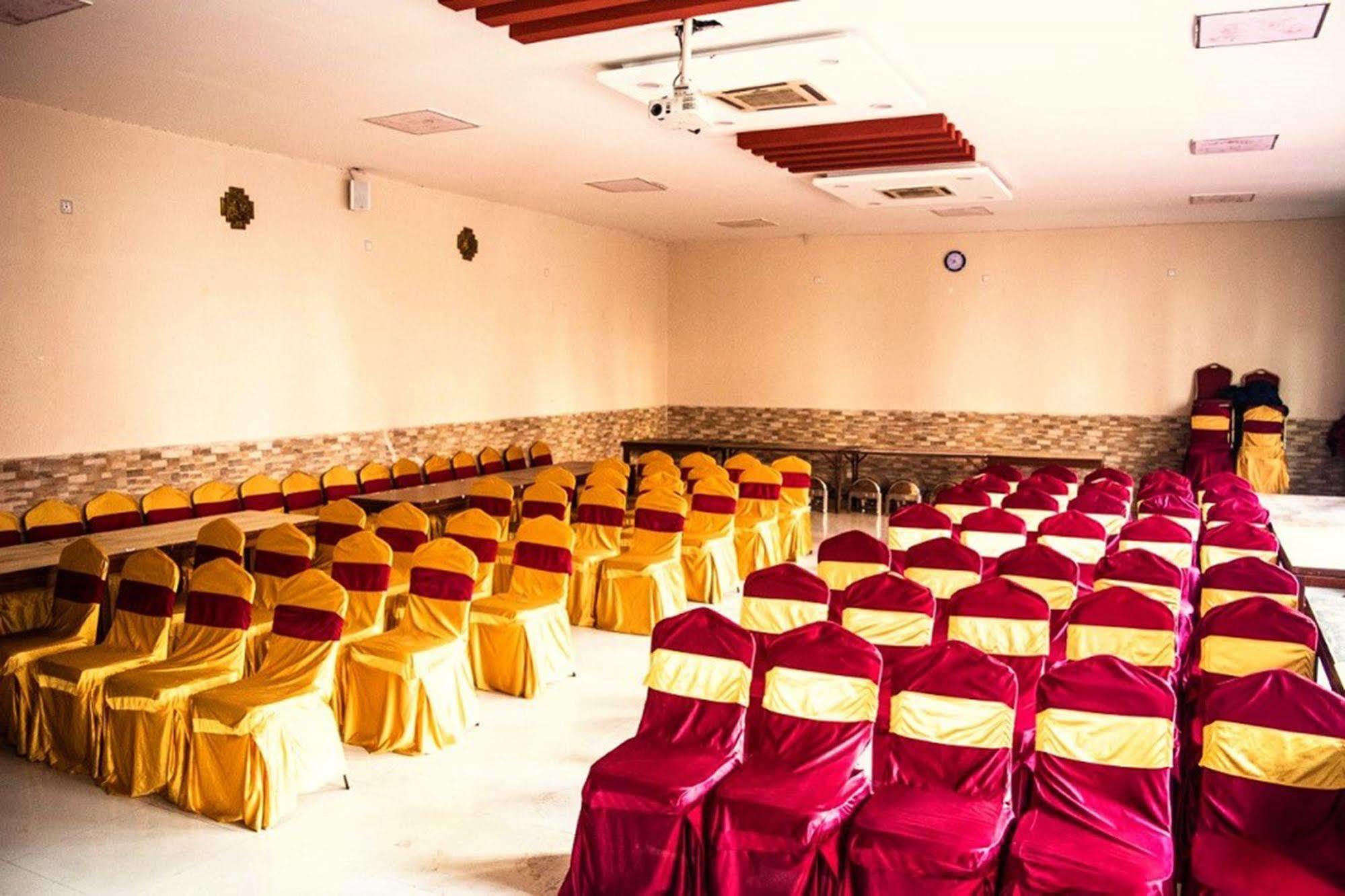 Aryal International Hotel Kathmandu Ngoại thất bức ảnh